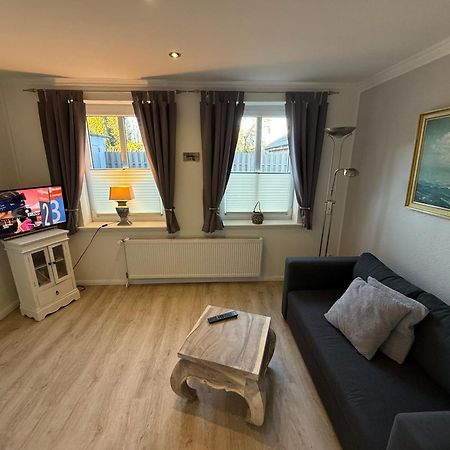 Ferienwohnung „Ole Karkenwech“ Husum-Roedemis Husum  Esterno foto